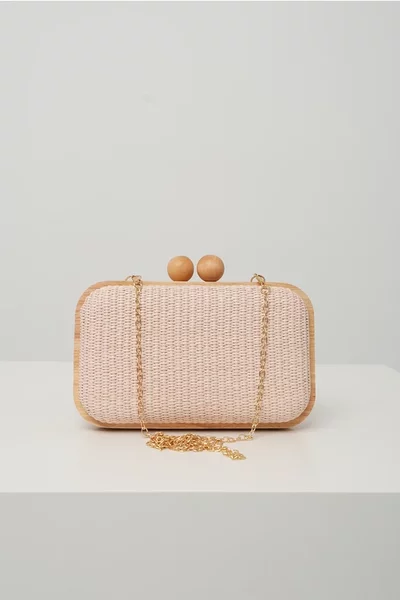 Clutch din lemn cu textura impletia bej